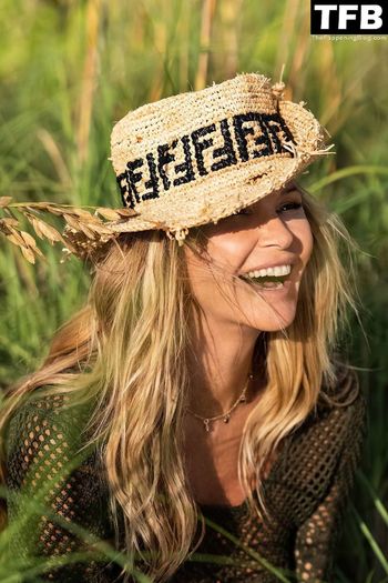 Elle MacPherson