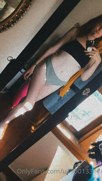 ellie3y3ballzdeep