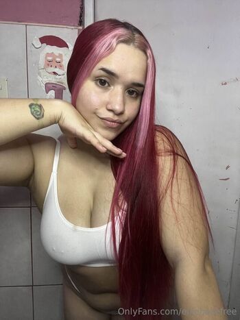 elliehazefree