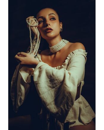 Fabiola Holystone