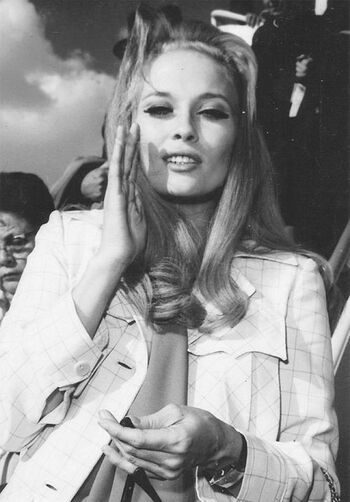 Faye Dunaway