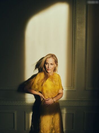 Gillian Anderson