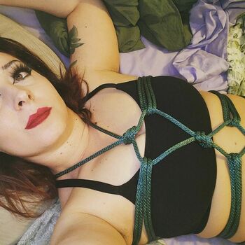 goth-goddess-thea