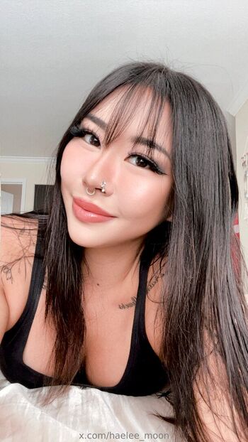 haelee_moon
