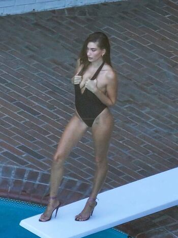 Hailey Baldwin Bieber