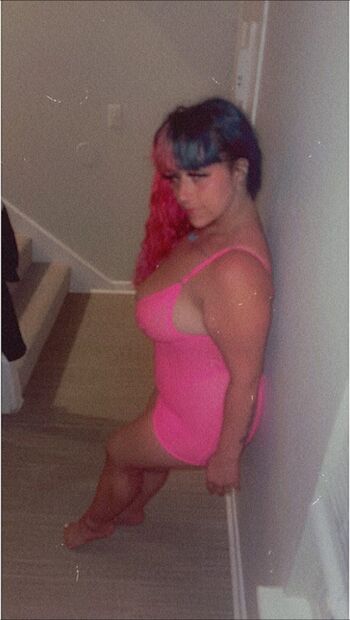Harlee Queeni