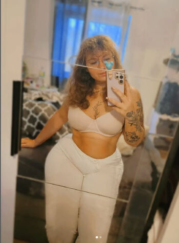 Hat jemand was von k.rinay/TikTok tinax2/OnlyFans ?