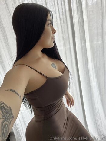 isabella_latinaa
