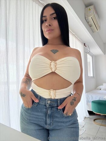 isabella_latinaa