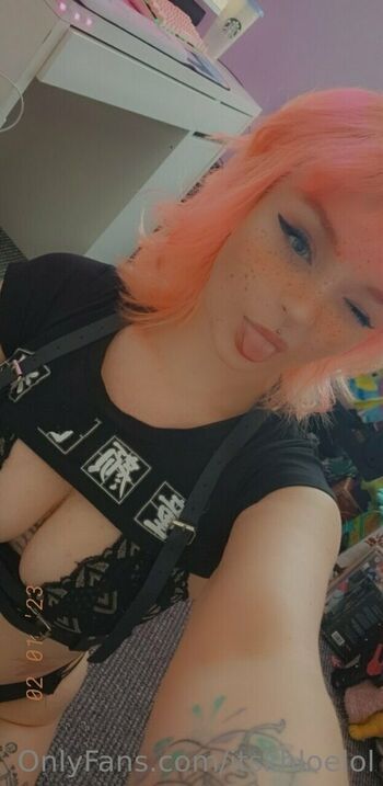 itskhloelol