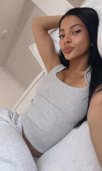 Ivana Santacruz