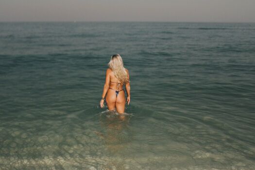Izzi Dame