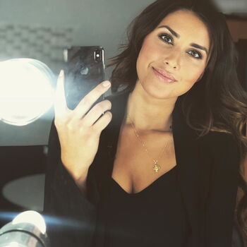 Jana Azizi