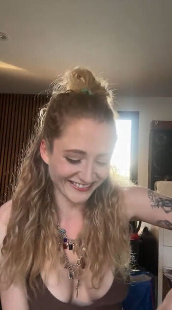Janet Devlin