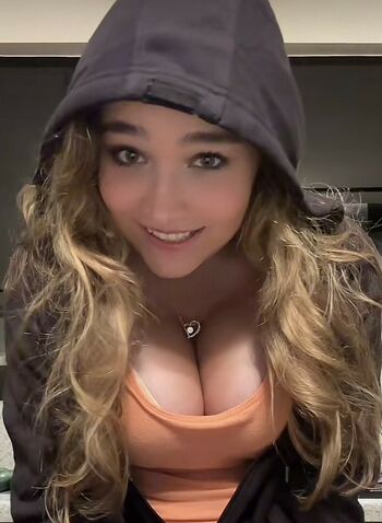 janine.aa