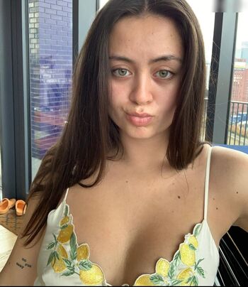 Jasmine Thompson