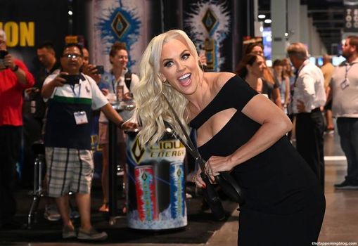 Jenny McCarthy