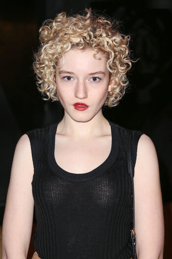 Julia Garner