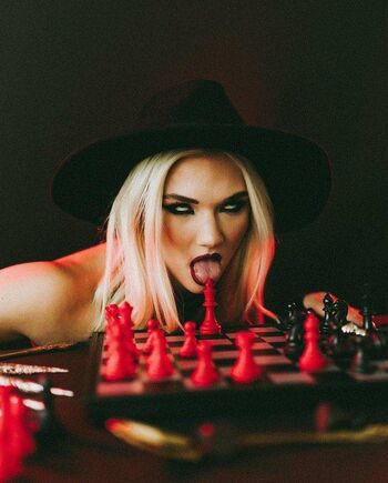 Julia Hart