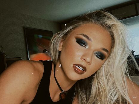 Julia Hart