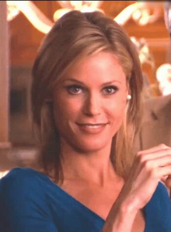 Julie Bowen