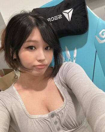 Kang Hee Yoon