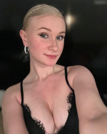 Larissa Srm