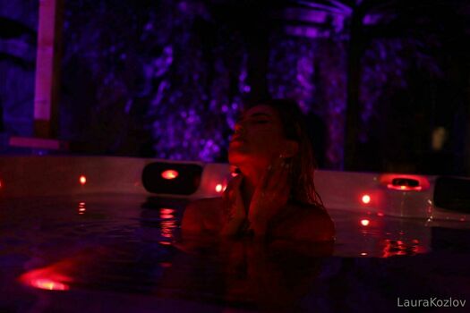 laurakozlovvfree