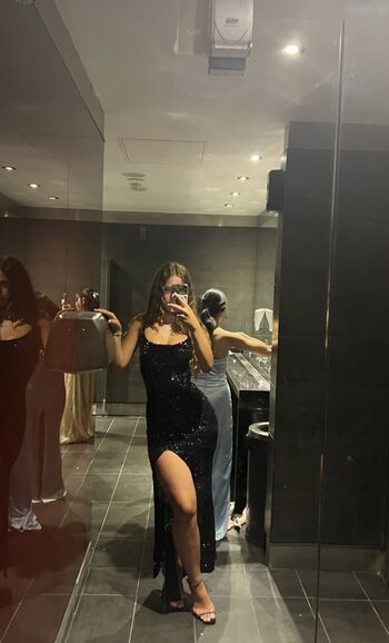 Lauramjj_