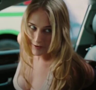 Leelee Sobieski