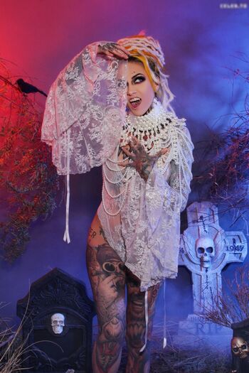 Lena Scissorhands