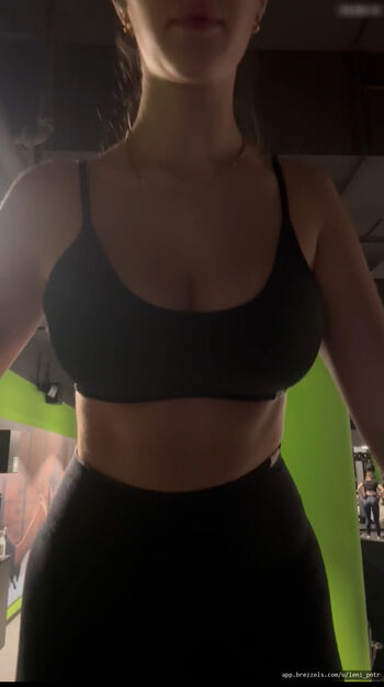 leni_pntr