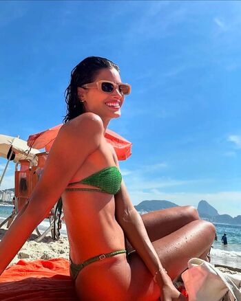 Leticia Salles