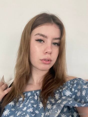 lexxie_swan
