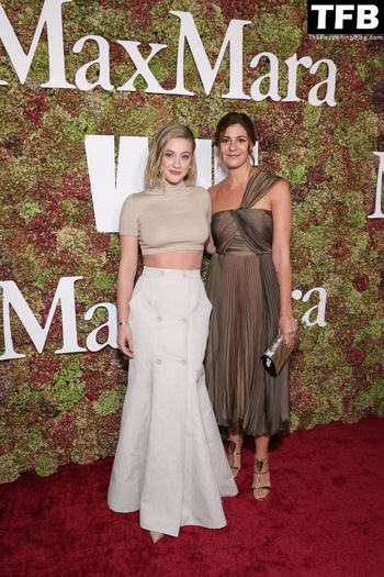 Lili Reinhart