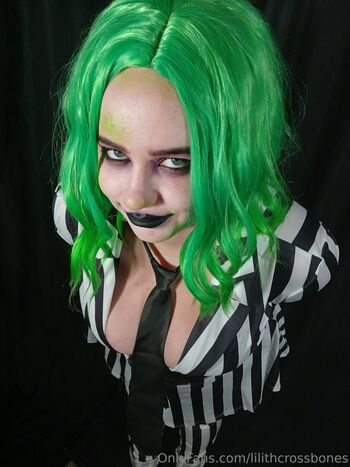 lilithcrossbones