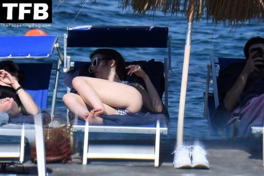 Lily Collins