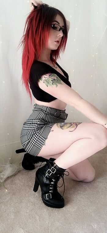 Lizzi Blake