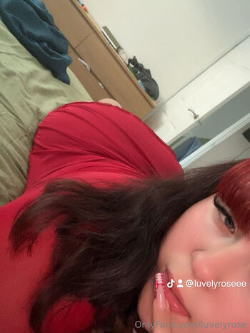 Luvelyrose