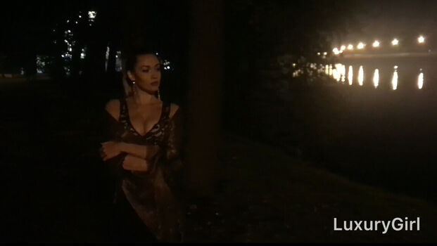 LuxuryGirl