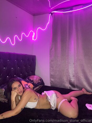 madison_stone_official