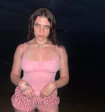 Mae Muller