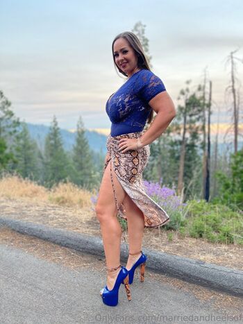 marriedandheelsof