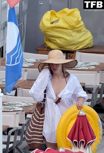 Mia Goth