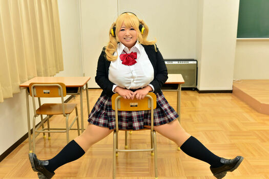 Mika Hoshima