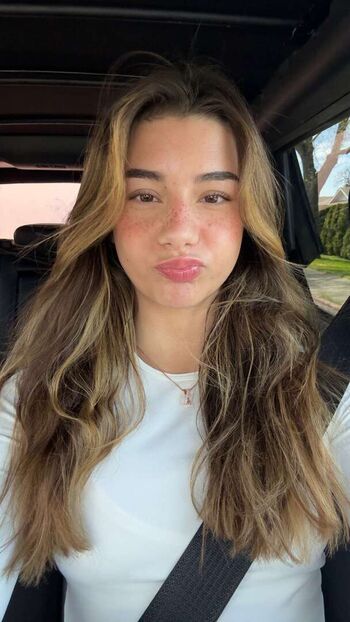 Mikayla Campinos