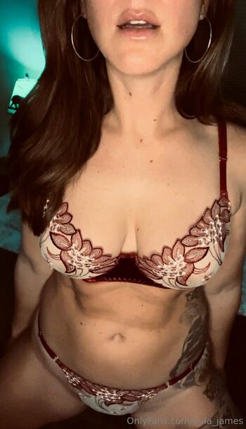 mila_james