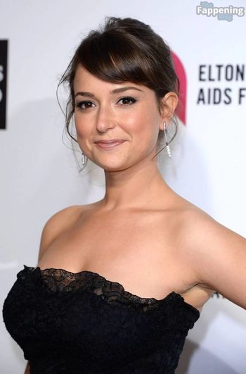 Milana Vayntrub