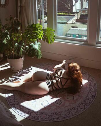 MissDeadlyRed