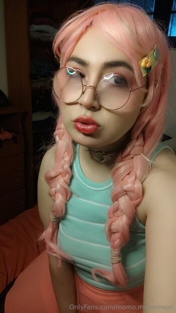momo.moonmoon